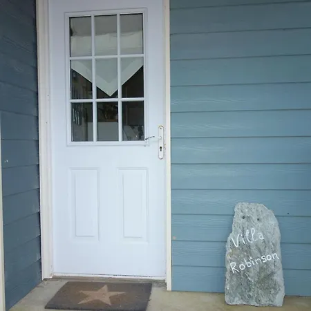 Robinson-villa Mit Meerblick- 50m Vom Entfernt By Interhome Nyaraló