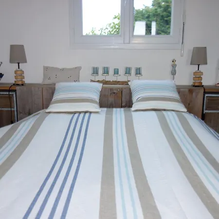 Nyaraló Robinson-villa Mit Meerblick- 50m Vom Entfernt By Interhome Denneville