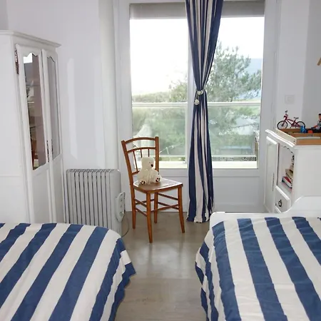 Robinson-villa Mit Meerblick- 50m Vom Entfernt By Interhome Nyaraló Denneville