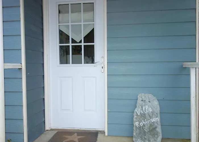 Robinson-villa Mit Meerblick- 50m Vom Entfernt By Interhome Nyaraló