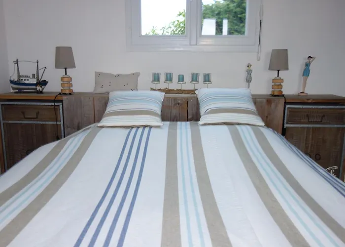 Nyaraló Robinson-villa Mit Meerblick- 50m Vom Entfernt By Interhome Denneville