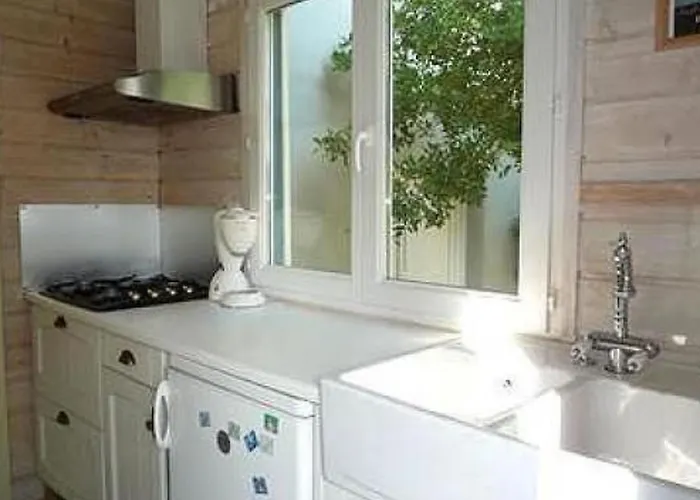 Robinson-villa Mit Meerblick- 50m Vom Entfernt By Interhome Denneville