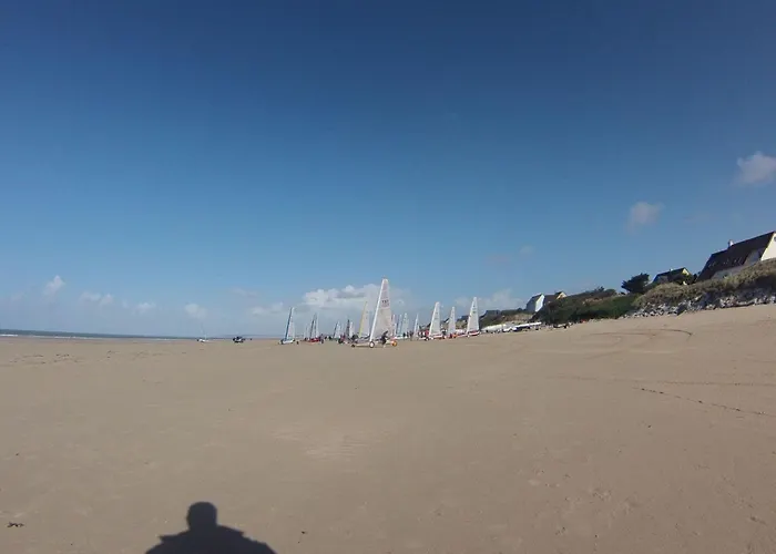 Robinson-villa Mit Meerblick- 50m Vom Entfernt By Interhome Denneville